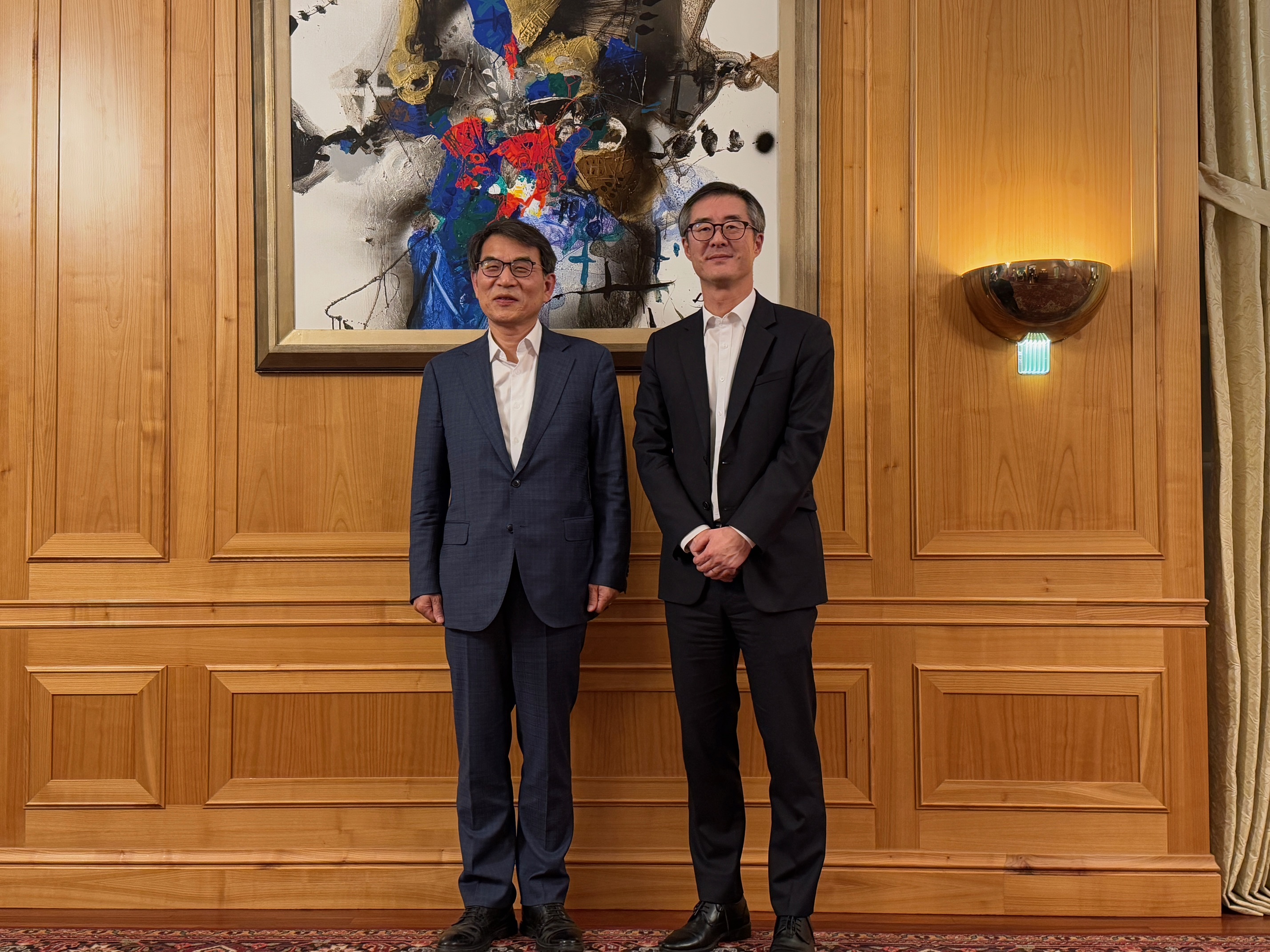 Abendessen mit dem Vorsitzenden der Nationalen Wahlkommission Koreas