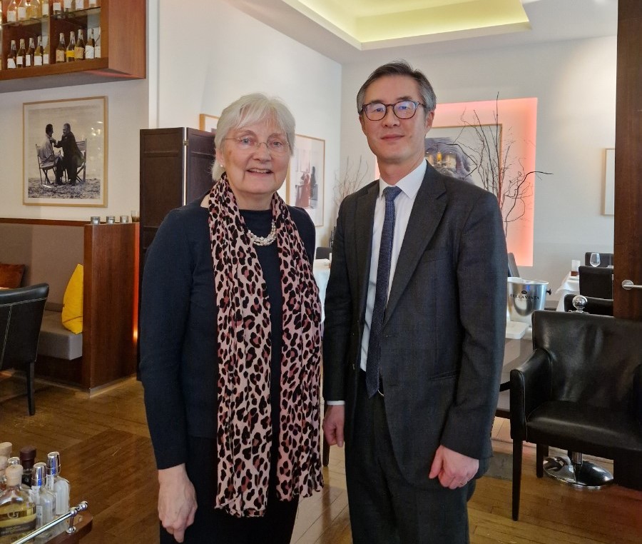 Treffen mit Frau Heike Baehrens, der Präsidentin der Deutsch-Koreanischen Parlamentariergruppe im deutschen Bundestag